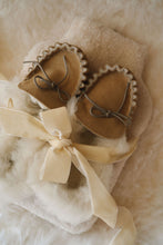 Load image into Gallery viewer, Scandinavian Winter Cosy Gift Set