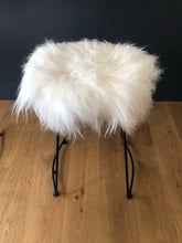 Load image into Gallery viewer, Sumptuous Icelandic sheepskin seat pads